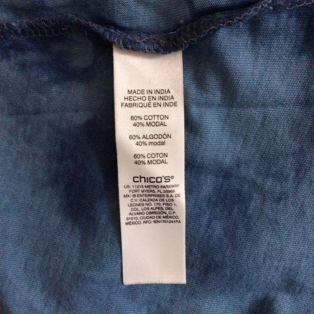 Chico’s Short Sleeve V-Neck Blue Tie-Dye Top - Size 3 - Picture 4 of 5